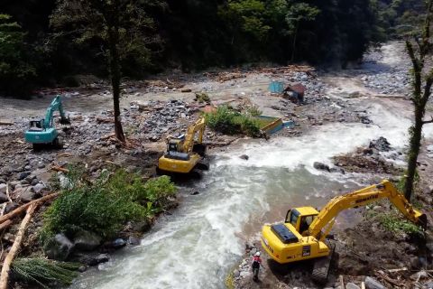 Tanah Datar percepat normalisasi dan buka akses darurat di Sumpur