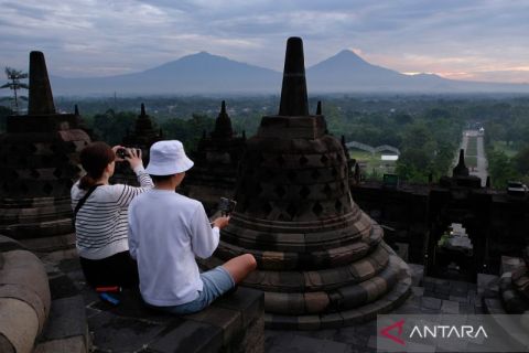 Menyambut Matahari terbit Tahun Baru 2026