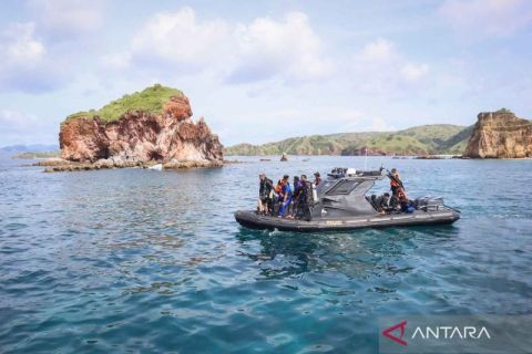 Penyelam profesional dikerahkan dalam pencarian warga Spanyol korban kapal tenggelam di NTT