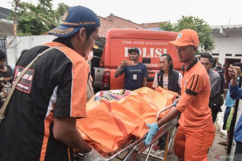 Tiga penghuni rumah di  Jakarta Utara ditemukan meninggal diduga keracunan