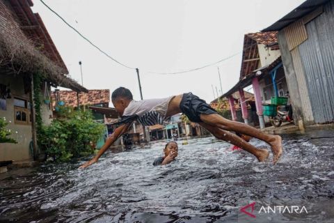 Tanggul Sungai Bremi jebol, 300 KK terdampak banjir