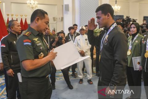 Penghargaan untuk 39 prajurit TNI atas torehan prestasi dalam SEA Games 2025