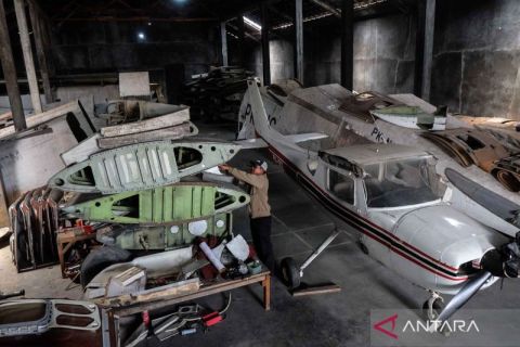 Bisnis bangkai pesawat di Sukoharjo, laku untuk properti kafe dan edukasi