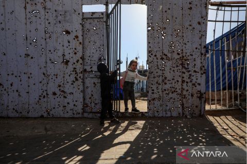 Asa anak-anak Gaza bersekolah di Yellow Line