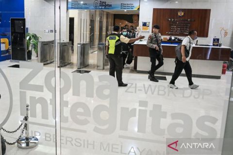 KPK geledah kantor KPP Madya Jakarta Utara terkait kasus suap pemeriksaan pajak