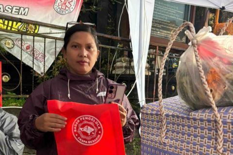 Telkomsel siapkan 4.900 tas ramah lingkungan dukung adat di Besakih