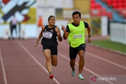 Pelari Putri Ni Made Arianti  raih emas lari 100 meter putri T12 APG 2025 Thailand