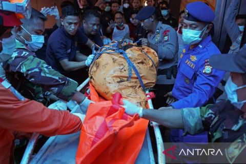 Tim forensik mulai identifikasi korban kecelakaan pesawat ATR 42-500