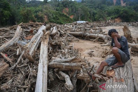 Dua bulan pascabanjir bandang, empat desa di Tapanuli Tengah masih terisolasi