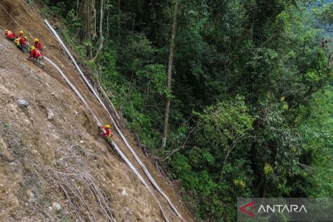Rusak akibat bencana, jalan Padang&ndash;Bukittinggi ditargetkan normal kembali jelang Idul Fitri