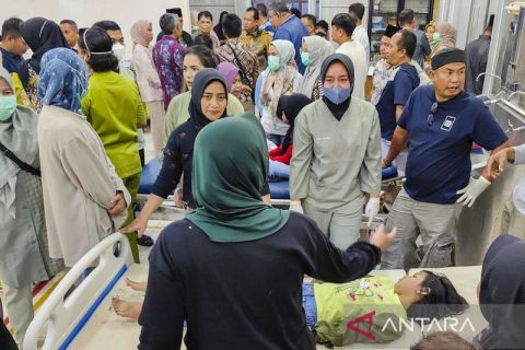 Penanganan 110 pelajar dengan gejala keracunan makanan di Muaro Jambi