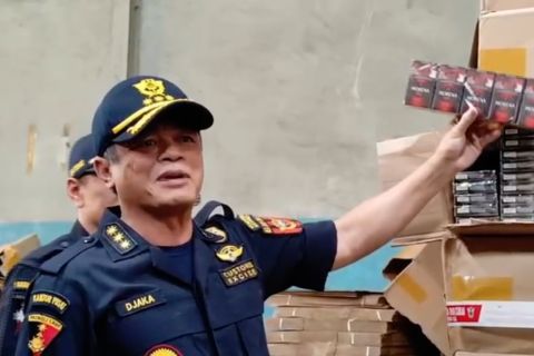Bea Cukai sita 160 juta batang rokok ilegal di pergudangan Pekanbaru