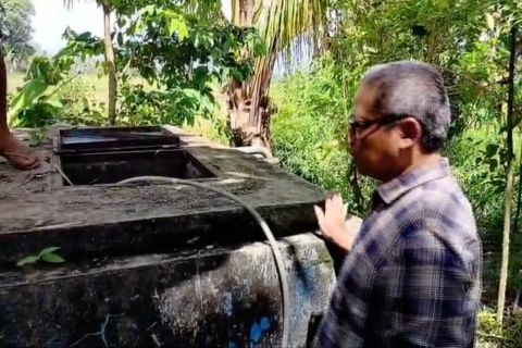 Kemenhut bantu sarana air bersih dan perlengkapan ibadah di Agam