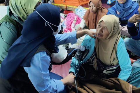 Longsor Cisarua, DInkes pastikan kesehatan pengungsi terkendali