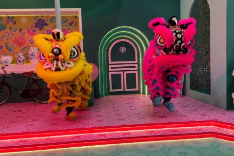 Atraksi Barongsai meriahkan pusat perbelanjaan Jakarta menjelang Imlek