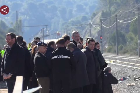 Kecelakaan kereta tewaskan 41 orang, Raja Spanyol datangi lokasi my
