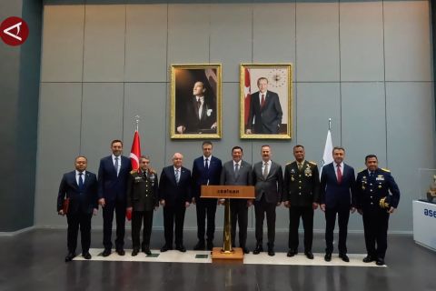 Perkuat kerja sama pertahanan, Menhan RI temui petinggi militer Turki