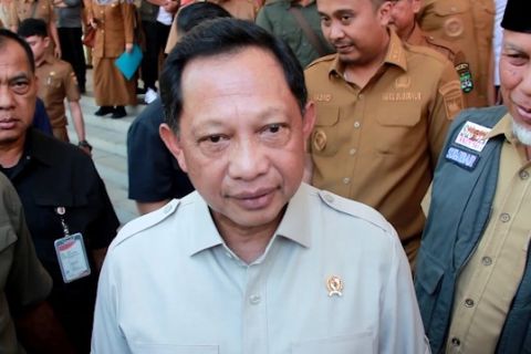 Pilkada dipilih melalui DPRD? Mendagri soroti dua tafsir aturan