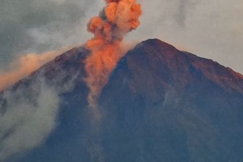 Semeru kembali erupsi, BPBD peringatkan warga potensi lahar dingin