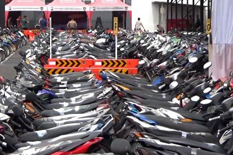 Motor raib, kini bisa kembali lewat bazar dari Polrestabes Surabaya