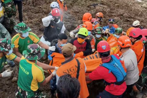 SAR temukan 2 kantong jenazah di hari kelima pencarian korban longsor