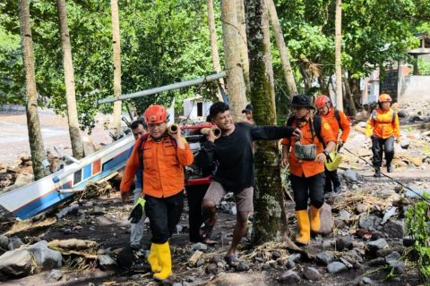 Tim SAR gabungan tangani banjir bandang di Kepulauan Sitaro Sulut
