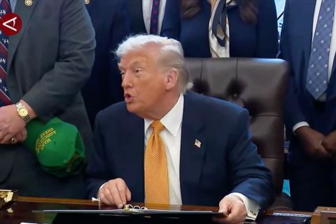 Trump terima info Iran menghentikan eksekusi warga sipil