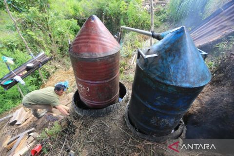 Melihat produksi minyak serai wangi tradisional di Gayo Lues Aceh