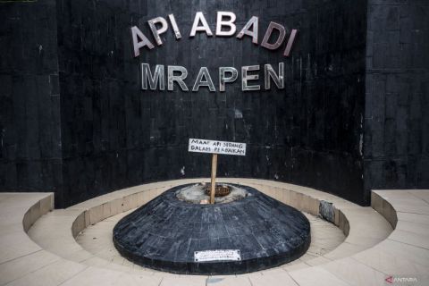 Api Abadi Mrapen padam akibat suplai gas alam tertutup lumpur