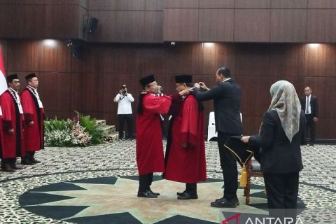 Arief Hidayat resmi purnabakti sebagai Hakim MK