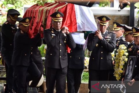 Pemakaman Meriyati Roeslani Hoegeng di TPBU Giri Tama, Bogor