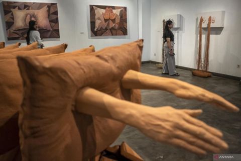 Pameran OpenOven tampilkan karya seni tiga dimensional bantal