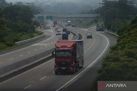 Resmi! truk dilarang masuk tol mulai 13 Maret, simak daftar ruas yang disekat selama lebaran 2026