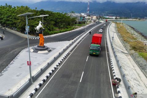 Elevated road di Palu resmi dibuka