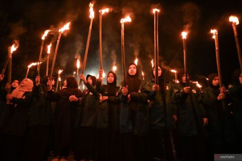 Kemeriahan pawai obor sambut Ramadhan di sejumlah daerah