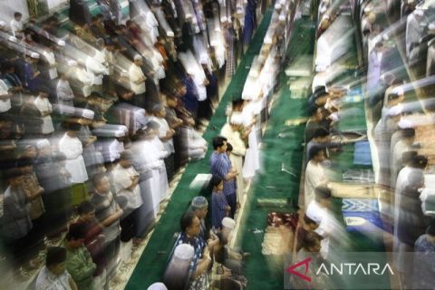Shalat Tarawih di Palangka Raya