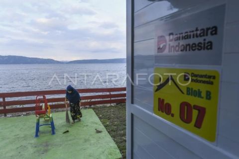 Huntara di tepi Danau Singkarak sudah ditempati