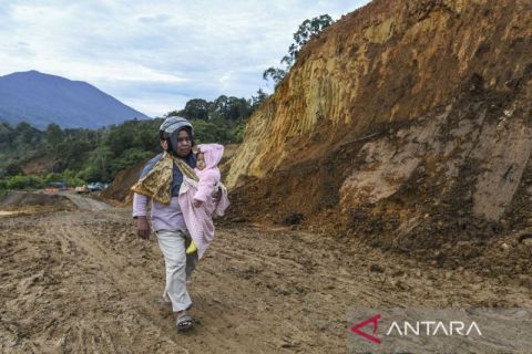 Perbaikan Jalan Malalak Agam dipercepat, akses hanya untuk kendaraan roda dua