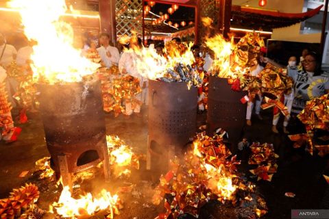 Umat Tridharma lakukan sembahyang Thian di Gorontalo