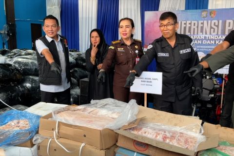 Polda Kepri amankan 77 Ton daging asal Singapura tanpa sertifikat