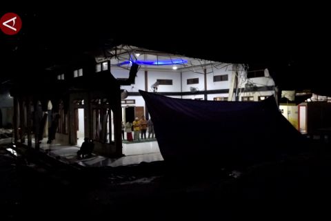 Asa warga Batang Toru Tapsel jalani ibadah Tarawih perdana