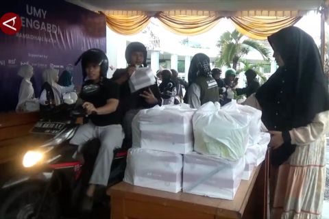 UMY bagikan ribuan takjil untuk mahasiswa dengan skema lantatur