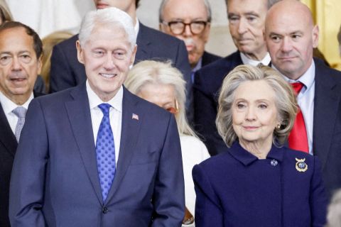 Bill dan Hillary Clinton sepakat bersaksi dalam kasus Jeffrey Epstein
