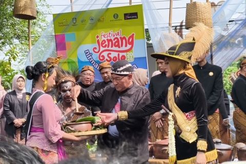 HUT ke-281 Solo, ribuan warga serbu Festival Jenang Solo 2026
