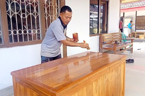 Mebel karya warga binaan lapas Ngawi diserap pasar