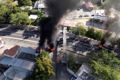 Meksiko memanas usai bos kartel 'El Mencho' tewas oleh militer