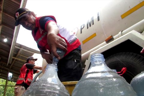 PMI salurkan 5.000 liter air bersih bagi korban banjir bandang Jember