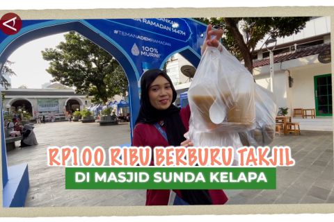 Rp100 ribu berburu takjil di Masjid Sunda Kelapa, dapat apa saja?