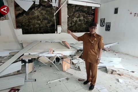 Cilegon target perbaikan sekolah rusak akibat longsor selesai 2 bulan