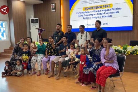 Imigrasi pindahkan 15 WNA Filipina terdampar di Buol ke Rudenim Manado